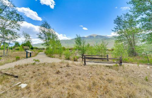Remodeled Lake Cabin, Stunning Mtn View, New Patio - Foto 46