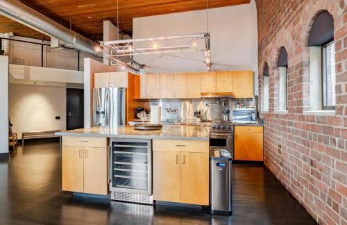 Massive Downtown Seattle Condo - Free Parking! - Foto 4