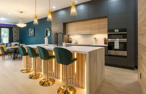 Jungle Serene Lux Home with Pool Sauna Ice Bath - Foto 8