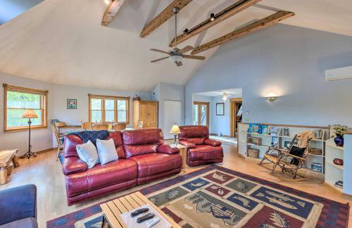 Hot Tub, Sauna, Fireplace, Dock! Lake Honor Cabin - Foto 5