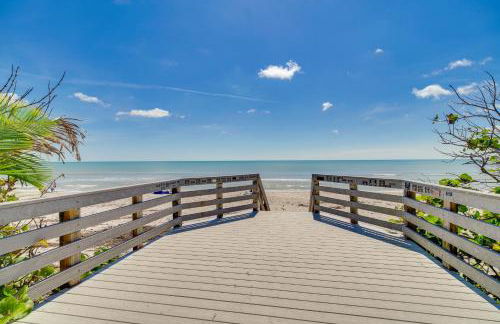 Oceanfront Satellite Beach Condo with Balcony, Views - Foto 24