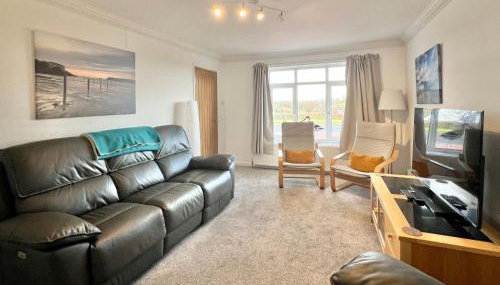 4 Bed Retreat with Balcony & Estuary views - Foto 3
