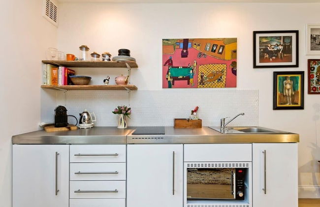 Gorgeous & Grand 5 Bed House, Holland Park - Photo 15