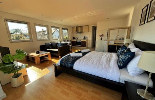 Quiet Garden-View Studio Apartment - Foto 3