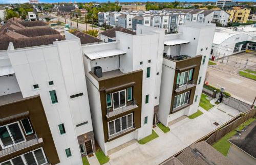 Spacious Houston 3Bed3 Bath Family Townhome - Photo 55