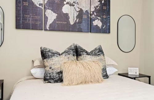 Near Texas A&M, Spacious Living Room, 4 Queen Beds - Foto 10