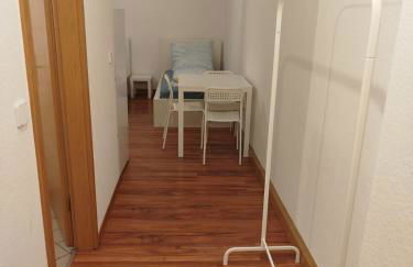 Functional & Comfortable Apartment in Chemnitz - Foto 13