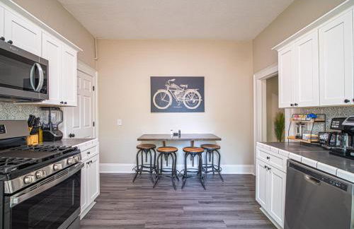 Marietta Square's Home Away! - Foto 20