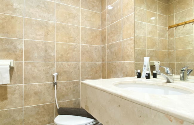 Modern Look And Comfort 2Br Kemang Village Apartment - Photo 1