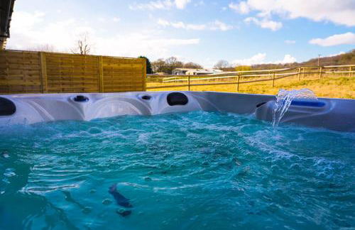 Moonlight Lodge - 4 bedroom Barn with Hot Tub! - Foto 30