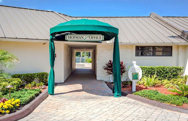 7 Room Saddlebrook Golf SPA Villa 5BR 4BA - Photo 21