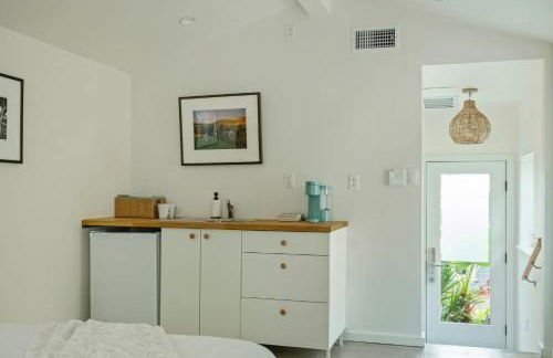 Ladybird Villa - Heated Saltwater Pool - Walk to SoCo - Photo 37