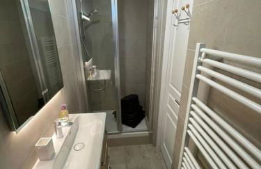 Appartement 1 chambre proche Gare et Centre Ville - Foto 3