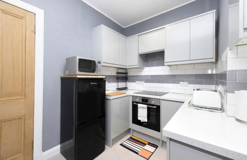 JOIVY Charming Apartment near Leith Links with Patio - Foto 28