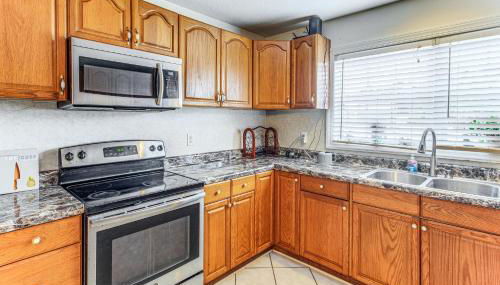 Screened Porch and Pool Access Longs Golf Getaway - Foto 5