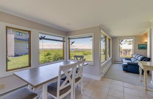 5 Mi to Provincetown! Water-View Beach House - Foto 9