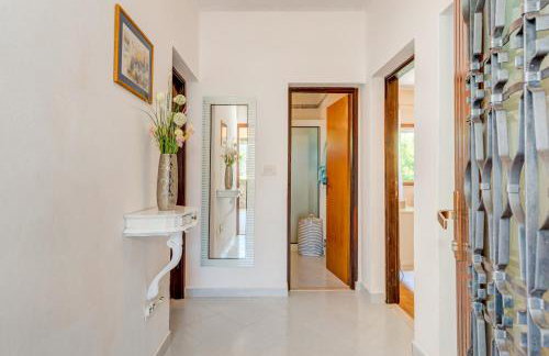 JOVI-relaxing, fenced, private, heated pool & view - Photo 42