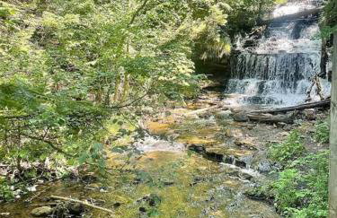 Munising Getaway - Photo 33