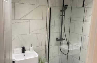 Perfectly situated luxury 2 bedroom apartment - Foto 12