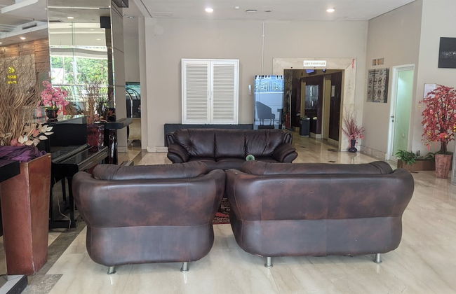 Cozy And Nice Studio At Great Western Apartment - Foto 2