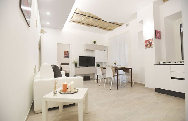 Laterano 250 - Colosseo - Photo 17