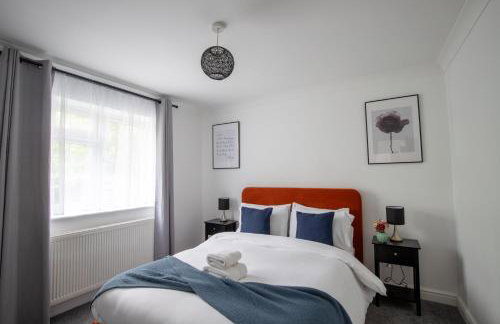 Modern Detached 4-Bedroom 2-Bath Home, Guildford - Foto 19