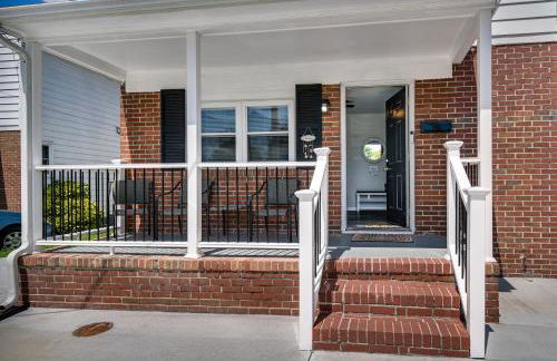 1 Mi to Beach Home with Patio and Grill in Hampton! - Foto 24