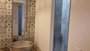 Baptiste le caviste - Foto 4, Shower