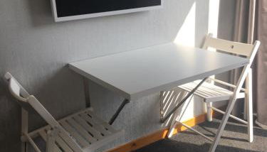 Ensuite room with micro, fridge, washer drier - Foto 5