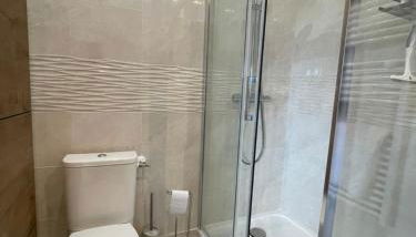 Studio cozy 30m² près RER/CDG/Parc des Expos - Foto 5, Shower