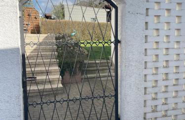 Apartment Klein - alles drin in 45qm, Platz für bis zu 4 Personen plus Hund, egal ob Familie, Kollegen oder Freunde - Foto 16