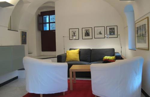 La Scala within a stunning 13th century setting - Photo 11