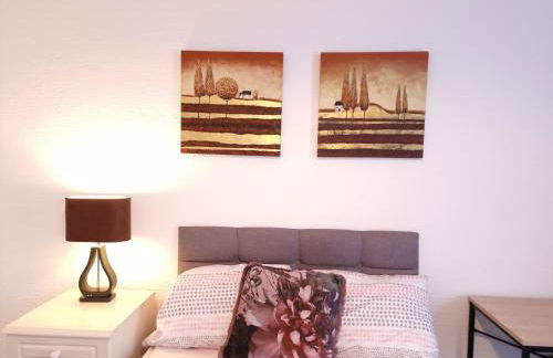 Chimes-Company & Family Stay, 2 Bedroom House with On Street free parking - Foto 5