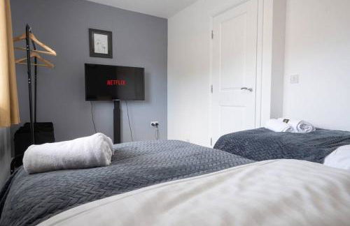 Stunning 3 bed House - Nr Kings Mill Hospital - 2 Parking Spaces, Wifi & Garden - Foto 29