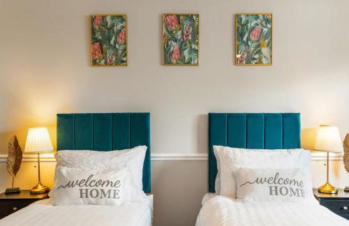 Stylish 5-Bedroom House, Accommodates 10, Fast Wi-Fi & Private Garden - Foto 21