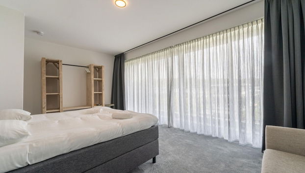 16p Spacious Villa on the Water in Zeewolde - Foto 3, Habitación