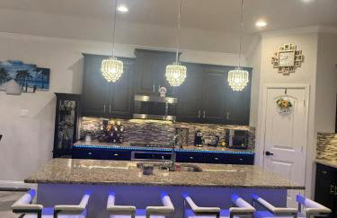 Modern Family Fun Home near AT&T Stadium, Rangers,6Flags, Epic Water Park - Foto 23