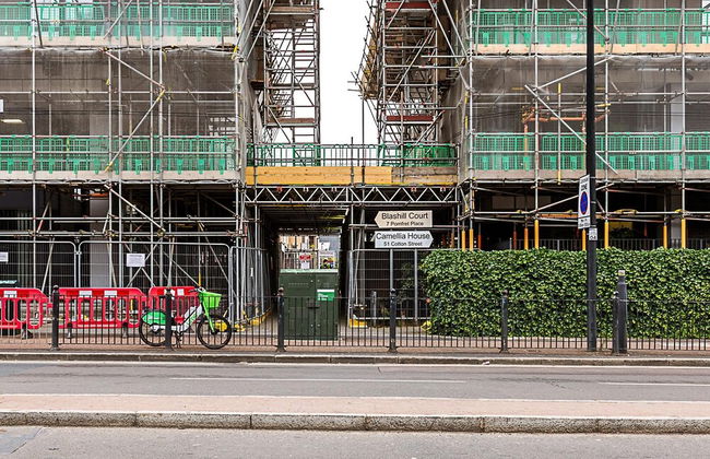 Stylish Canary Wharf Retreat For 2 - Foto 27