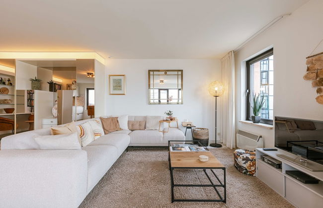 Hydro Palace - Stylish Charming Apartment With s - Photo 7