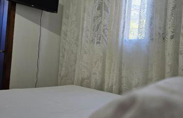 Edificio Hayannes - 01 Quarto - Cozinha - Banheiro - Garagem Coberta - Self Check in - Taxa Para Hospede Com Pets - Foto 13