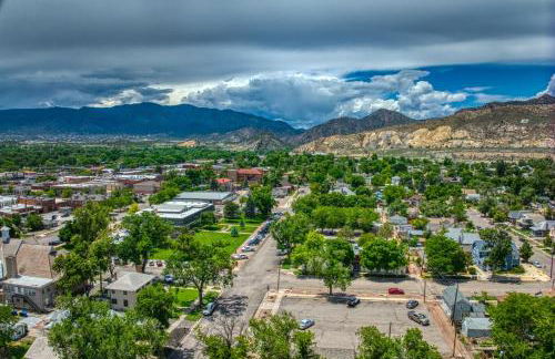 Walk to Dtwn Colorful Cañon City Home with Grill! - Foto 43