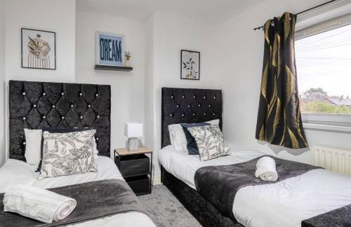 Vibrant 3BR Getaway Sleeps 6 Exclusive Offer - Photo 17