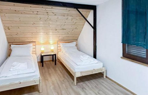 Gorgeous Home In Trsce With Sauna - Photo 11