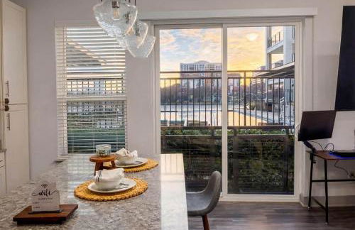 Gorgeous Luxury Lake View Suite | Gym & Pool - Foto 5