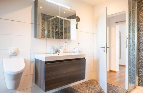 GreenTreeHomes - Penthouse Oak - Photo 20