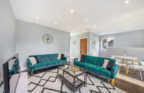 Luxury Tottenham Stadium Retreat - 2 minute walk to stadium - Foto 1