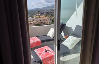 Views, international channels, A-C, pool, bar - Foto 8