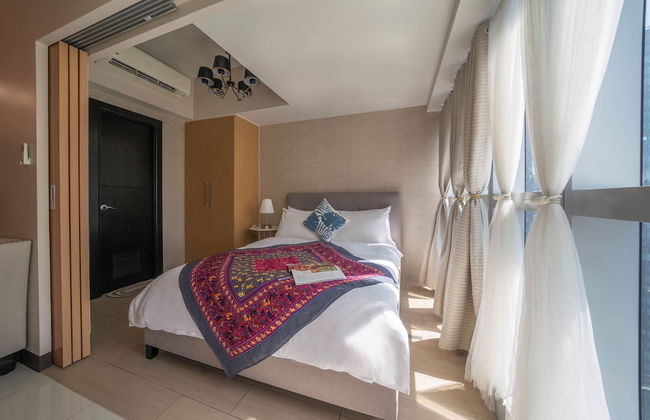 Uptown Park Suites Tower 1 - Photo 28