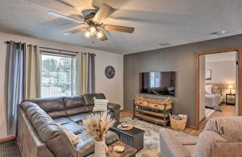 Idyllic Sturgis Home with Fire Pit and Large Deck! - Foto 1