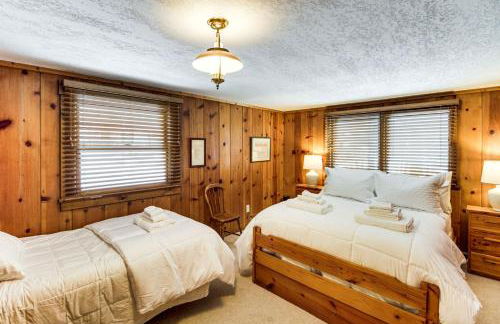 Lakefront Brainerd Cabin w Deck, Fire Pit - Photo 13